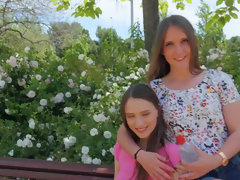 Braunhaarige, Europäisch, Behaart, Natürlichen titten, Piercing, Öffentlich, Eng, Titten