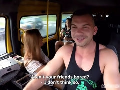 Zwart, Blond, Bruinharig, Autobus, Dronken, Openbaar, Tiener, Tieten likken