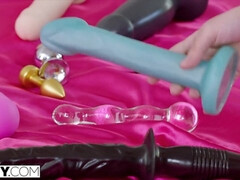 In den arsch, Aus dem arsch in den mund, Braunhaarige, Hardcore, Reiten, Flotter dreier, Titten, Spielzeuge