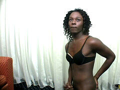 Grosse bite, Noir ébène, Culottes ou slips, Pov, Transsexuelle, Maigrichonne, Adolescente, String