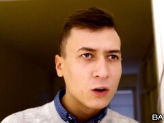 Tussi, Blasen, Braunhaarige, Dildo, Hundestellung, Freundin, Monster, Spanner