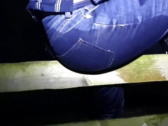 Leie, Britisch, Auto, Fetisch, Hd, Jeans, Pissen, Öffentlich