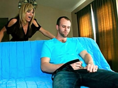 Blondine, Blasen, Sperma im mund, Spermaladung, Handjob, Lecken, Höschen, Schuhe