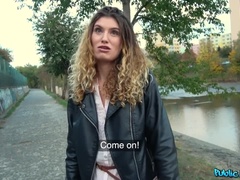 Blasen, Hundestellung, Fingern, Handjob, Natürlichen titten, Im freien, Öffentlich, Muschi