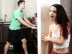 18, デカチン, フェラチオ, 茶髪の, 家族, ハードコア, Hd, 姉妹