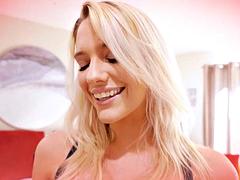 Grosse bite, Gros seins, Sucer une bite, Tromperie, Tir de sperme, Branlette thaïlandaise, Masturbation, Pov