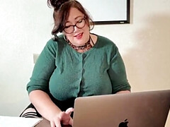 Enthousiasteling, Oudere vrouw, Vies, Dik, Dominante vrouw, Hd, Hangende tieten, Kousen