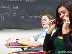 Брюнетки, Бритые, Тату, Молоденькие, Униформа