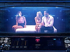 18 ans, Grosse bite, Gros seins, Sucer une bite, En levrette, 2 femmes 1 homme, Maigrichonne, Adolescente