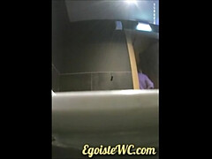Enthousiasteling, Dichtbij, Pissen, Kut duiken, Spion, Student, Toilet, Nat