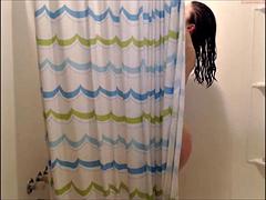 Tussi, Grosse titten, Pummelig, Dusche, Titten
