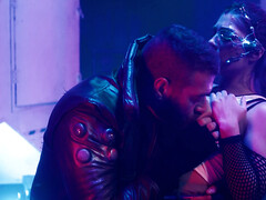 Американки, Большие сиськи, Член, Европейки, Латиноамериканки, Полиция, Короткая стрижка, Стринги