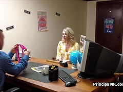 Leie, Grosse titten, Hardcore, Reif, Milf, Büro, Realität, Spion