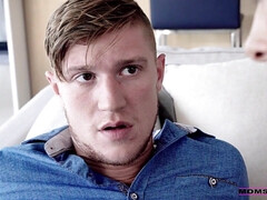 Grosse bite, Gros seins, Plantureuse, Tir de sperme, Branlette thaïlandaise, Mère que j'aimerais baiser, Maman, Nénés