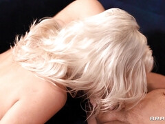 Gorgeous teen seductress heart-stopping anal clip