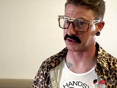 Nana, Gros cul, Gros seins, Sucer une bite, Brunette brune, Rondelette, Gorge profonde, Hard