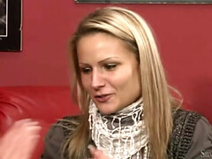 Enthousiasteling, Blond, Vrouw, Hd, Masturbatie, Alleen