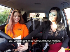 Amateur, Sucer une bite, Voiture, Tir de sperme, En levrette, Bâillonner, Masturbation, Chatte