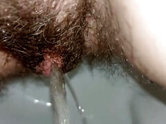 Amateur, Cuarto de baño, Entre bastidores, Peludo, Casero, Orinar, Coño, Mojado