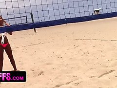 Strand, Gesichtssitzen, Handjob, Hd, Lecken, Orgie, Öffentlich, Muschi
