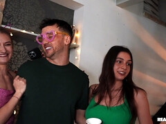 Amateur, Dormitorio, Rubia, Mamada, Polla, Tacones, Besar, Tatuaje