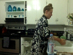 hottie pregnant wife bootie slapping in kitchen