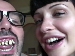 Grote mammen, Bruinharig, Rondborstig, Oudere vrouw, Hardcore, Moeder die ik wil neuken, Tiener, Tieten likken