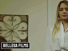 Stunner, shaved pussy, bellesa