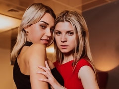 Stellung 69, Blondine, Blasen, Hundestellung, Frau frau mann, Handjob, Jungendliche (18+), Flotter dreier