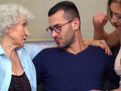 素人, アナル, フェラチオ, ズームショット, お婆さん, 母, 息子, 三人