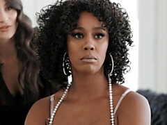 デカ尻, デカパイ, 指いじり, 異人種間, キス, レズビアン, オナニー, オッパイの