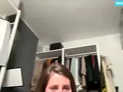 Culo grande, Tetas grandes, Mamada, Vestido, Lencería, Tetas naturales, Juguetes, Mojado