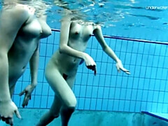Bikini, Brunette brune, Hd, Nue, Piscine, Public, Russe, Nénés