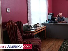 Grote lul, Grote mammen, Pijpbeurt, Likken, Ondergoed, Moeder die ik wil neuken, Kut duiken, Kousen