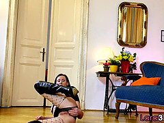 Grote mammen, Pijpbeurt, Sperma shot, Latex, Rijpe lesbienne, Moeder die ik wil neuken, Kousen