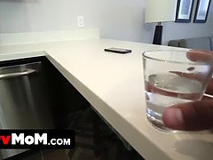 Beauté, Gros cul, Gros seins, Sucer une bite, Femme couguar, Léchez, Chatte, Criant