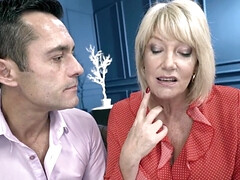 Blonde, Sucer une bite, Tir de sperme, Doigter, Mamie, Hard, Chatte, Professeur