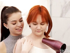 Пальцем, Поцелуи, Лесбиянка, Лизание, Мастурбация, Киски, Бритые, Молоденькие