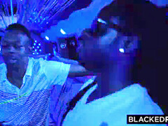 Anaal, Grote lul, Zwart, Pijpbeurt, Dubbele penetratie, Sperma in gezicht, Groepseks, Anaal likken