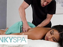 Большой член, Большие сиськи, Минет, Сперма на лице, Латиноамериканки, Лизание, Массаж, Киски