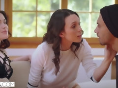 Pijpbeurt, Rondborstig, Sperma in gezicht, Likken, Klein, Kut duiken, Rijden, Trio