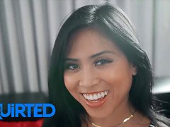 Aziatisch, Grote lul, Blond, Pijpbeurt, Diep in de keel, Kokhalzen, Hd, Tieten likken