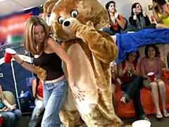 Gros cul, Sucer une bite, Collège université, Dansant, Hard, Fille latino, Mère que j'aimerais baiser, Fête