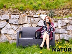 Amerikaans, Grote mammen, Oudere vrouw, Hd, Rijpe lesbienne, Verleid, Kousen, Tatoeage