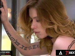 Anal, Sucer une bite, Gorge profonde, Bâillonner, Branlette thaïlandaise, Lingerie, Monstre, Seins naturels