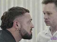 デカチン, 茶髪の, 指いじり, 開帳, ゲイ, 筋肉, ピアス, タトゥー