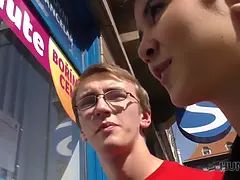 Cocu, Tchèque, En levrette, Doigter, Hd, Léchez, Pov, Adolescente