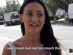 Sucer une bite, Brunette brune, Gorge profonde, Argent, De plein air