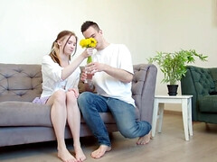 Blond, Pijpbeurt, Hondjeshouding, Vingeren, Vriendin, Hd, Orgasme, Twee staartjes