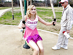 Slaapkamer, Blond, Pijpbeurt, Hondjeshouding, Likken, Buiten, Tiener, Tieten likken